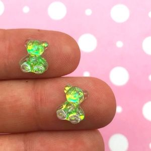 Small gummy bear earrings 💚💚🧸